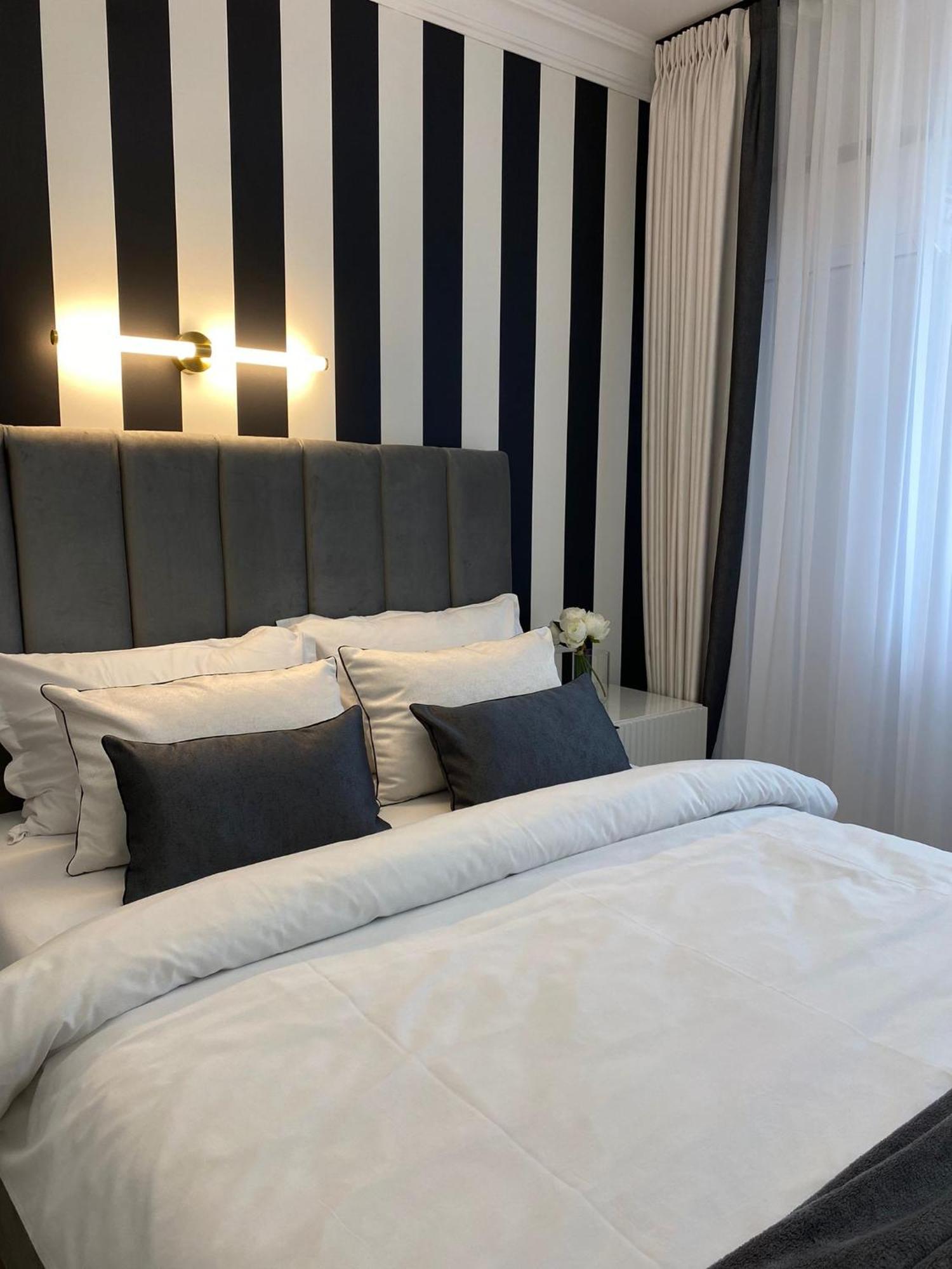 Studio Luxury Black & White Alba Iulia Exterior foto